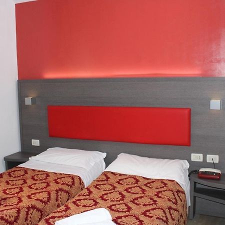 Hotel Center 2 Roma Esterno foto
